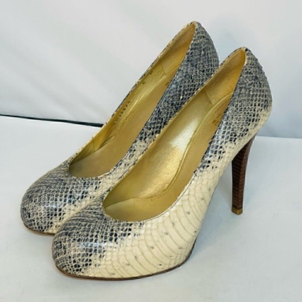 Stuart Weitzman Snakeskin Leather Platform Pumps 6M Very Good condition 4.5" hee